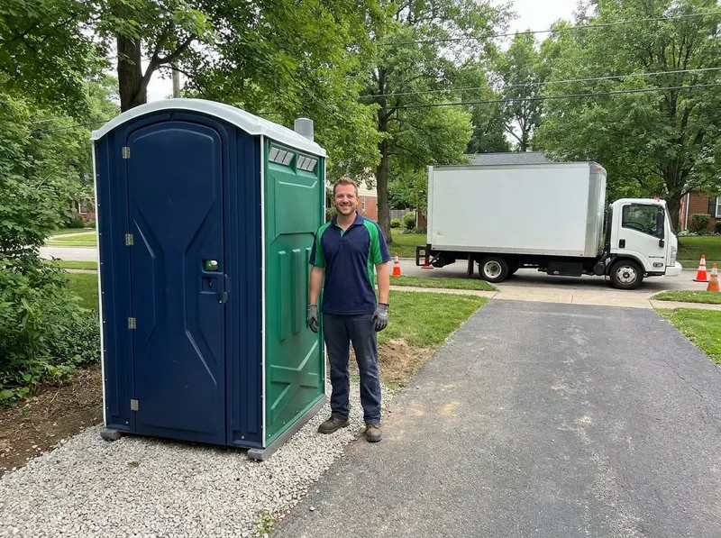 Deluxe Flushing Restroom Rental in Cincinnati, OH